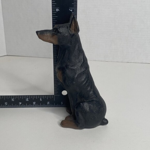 Doberman Pinscher Dog Figurine Universal Statuary 7” Tall Sitting Black Tan USA - Picture 12 of 13